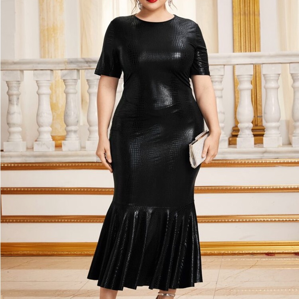 SHEIN Black Textured Midi Dress
